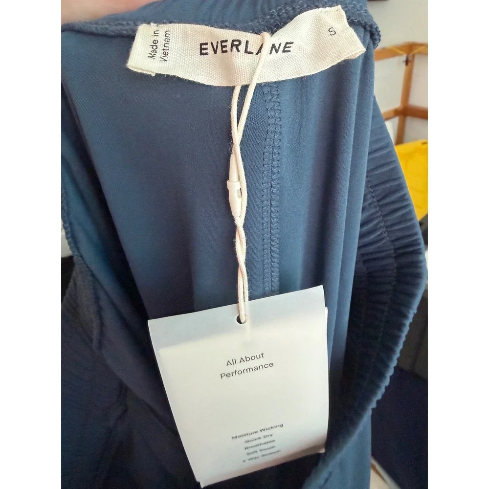 Everlane Mens Performance Jogger Blue Small NWT Moisture Wicking 4-Way Stretch